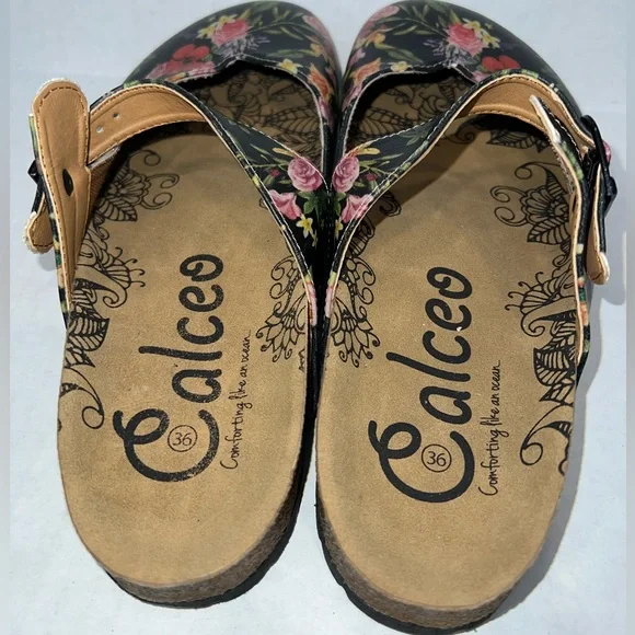 CALCEO NWOT Vegan Comfort Clogs in Black Rose Floral 🌹 - Picture 8 of 11